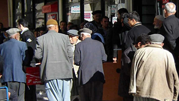 Milyonlarca emekliye müjde! Hesaplarınızı kontrol edin