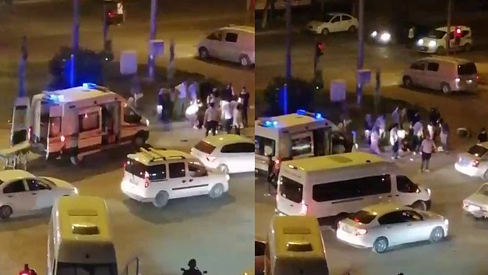 Motosiklet ile otomobil çarpıştı: 3 yaralı