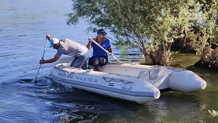 Yükselen Nehir Suyunda Mahsur Kalanlar Kurtarıldı