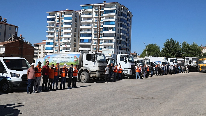 Mustafapaşa ve Sanayi mahallelerinde kapsamlı temizlik çalışmaları