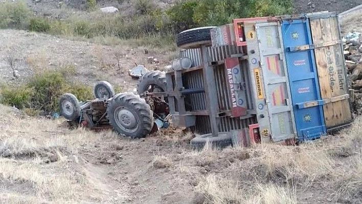 Odun yüklü traktör uçuruma yuvarlandı, sürücü araçtan atlayarak kurtuldu