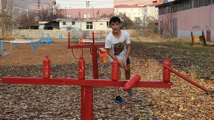 Öğrenciler için survivor parkuru kuruldu