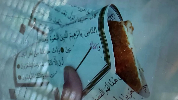 Okul kantininde skandal! Kur'an-ı Kerim sayfalarını tost kağıdı yaptılar