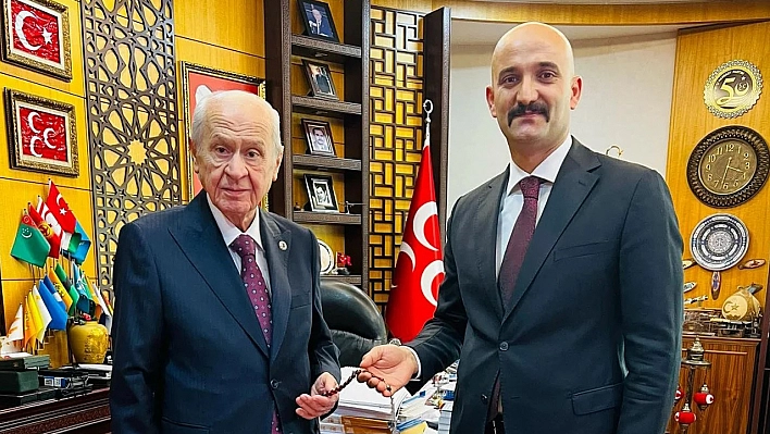 Olcay Kılavuz, Devlet Bahçeli'nin Danışmanlık Görevinden Alındı