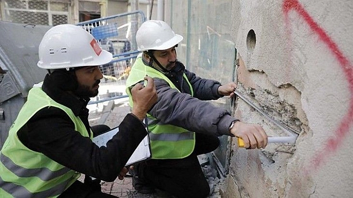 Orta hasardan ağır hasara dönen yapı sayısı kaç?