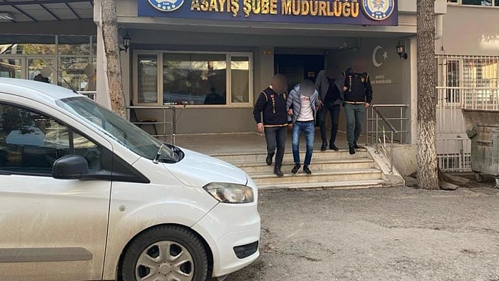 Oto Fareleri Polisten Kaçamadı