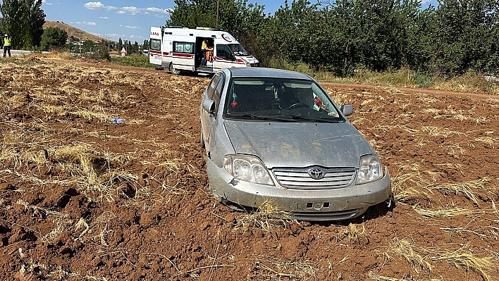 Otomobil Şarampole Düştü: 3 Yaralı