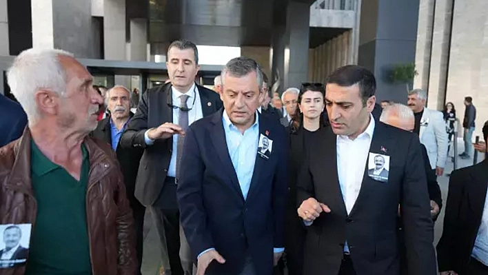 Özel'e yumruklu saldırının sebebi yemek kartıymış