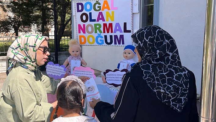Palu'da normal doğum temalı etkinlik
