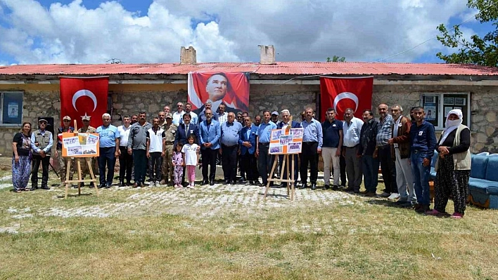 PKK'lı teröristlerce şehit edilen öğretmen Nevzat Akdemir anıldı