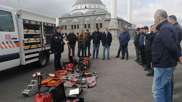 Polise arama kurtarma eğitimi