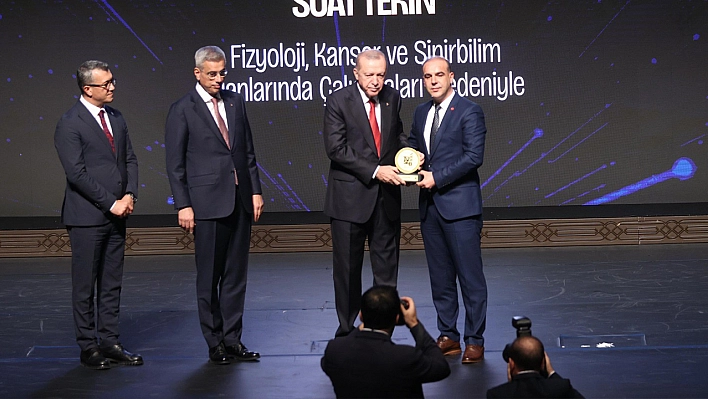 Prof. Dr. Suat Tekin'e TÜSEB Aziz Sancar teşvik ödülü