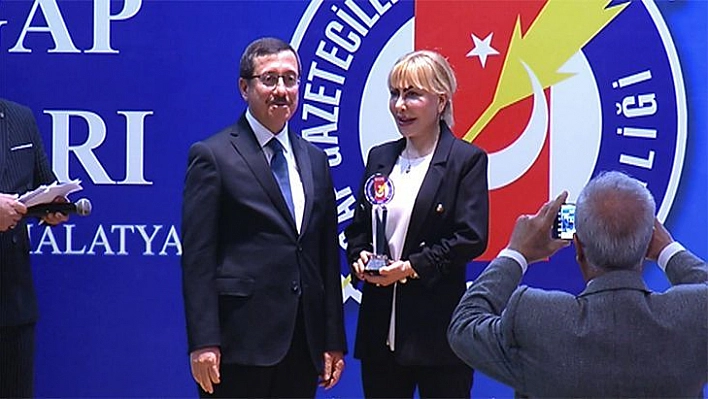 Prof. Dr. Yasemin Açık, Yılın En Başarılı İş Kadını Seçildi