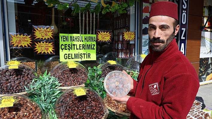 Ramazan'ın gelmesi ile hurma tezgahlarda yerini aldı