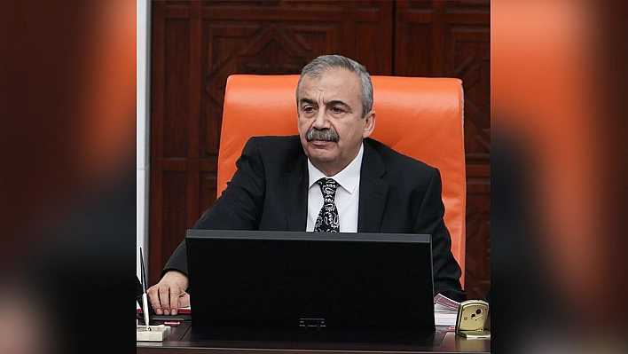 Sırrı Süreyya Önder hayatını kaybetti