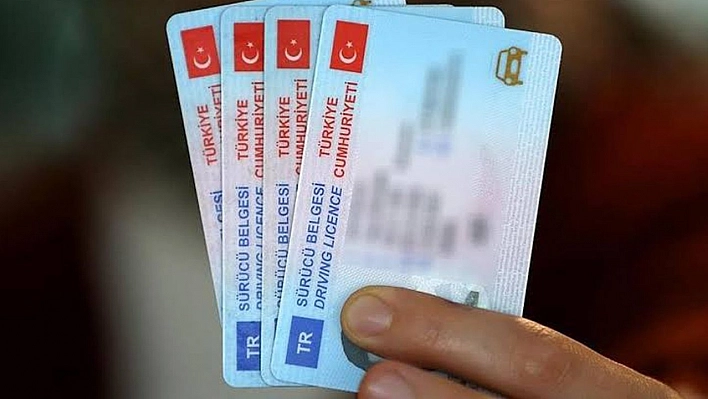 Eski Ehliyetleri Değiştirme Süresi 31 Aralık 2024'e Uzatıldı