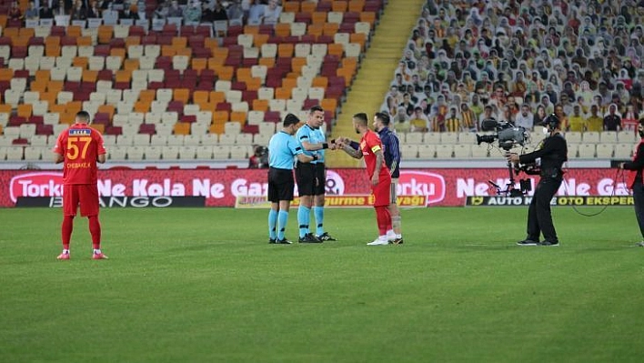 Süper Lig: Yeni Malatyaspor: 1 - Fenerbahçe: 1 (İlk yarı)