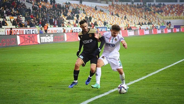 Süper Toto Süper Lig: Yeni Malatyaspor: 2 - Alanyaspor: 3 (ilk yarı)