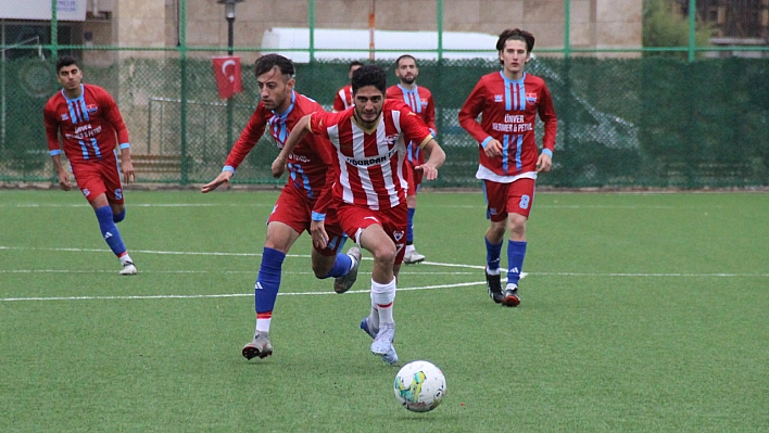 Takımlar birer birer ligden çekiliyor! Elazığ takımlarının grubunda kriz…