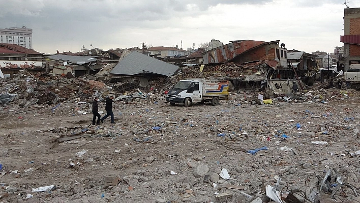 Tarihi Çarşının Esnafı  Geçmiş Günlerini Arıyor