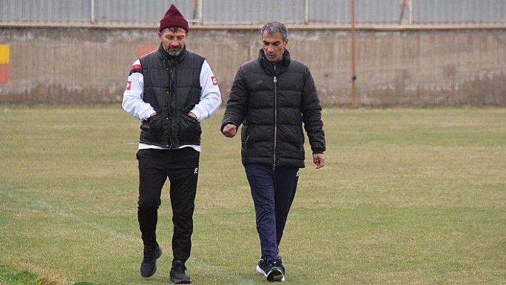 'Teklifler var, ben Elazığspor'u bekliyorum!'