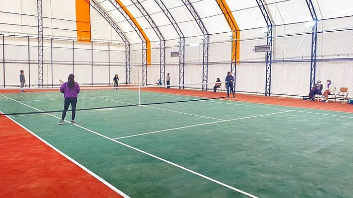 Tenis müsabakaları tamamlandı