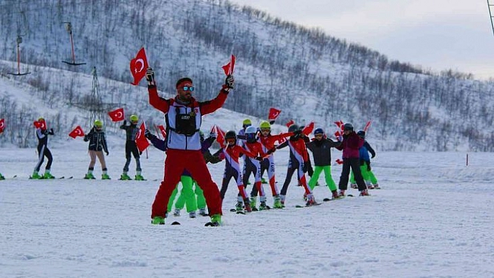 Terörden arınan Tunceli'de vatandaşlar kayak festivaline akın etti