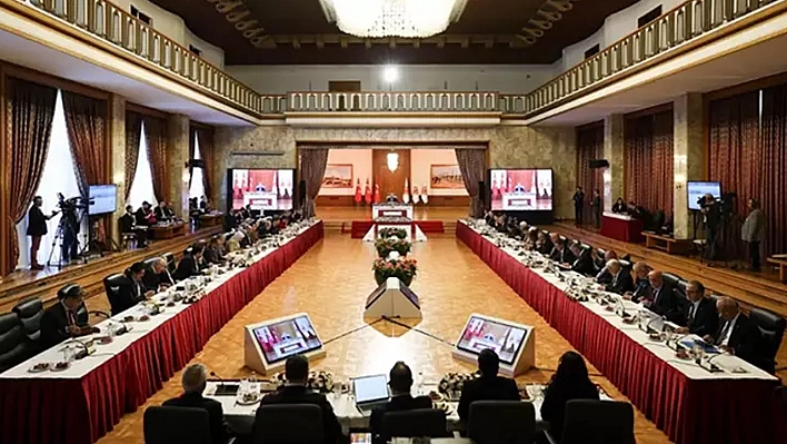 'Terörsüz Türkiye' komisyonu İmralı'ya gitti