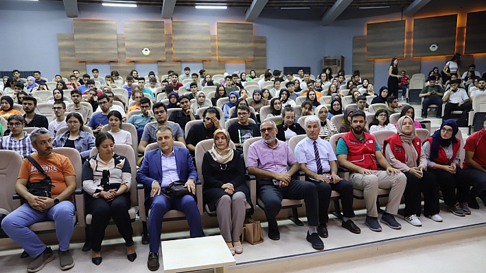 Tıp Fakültesi Öğrencilerine Afetlerde Korunma Bilinci Eğitimi Verildi