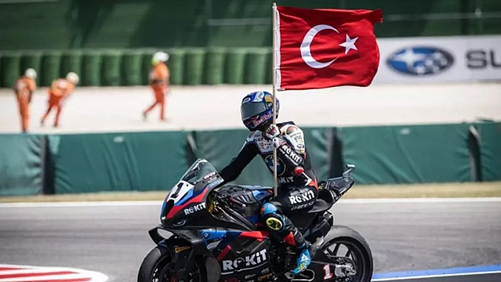 Toprak Razgatlıoğlu'ndan Superbike Şampiyonası'nın İtalya ayağında 3'te 3