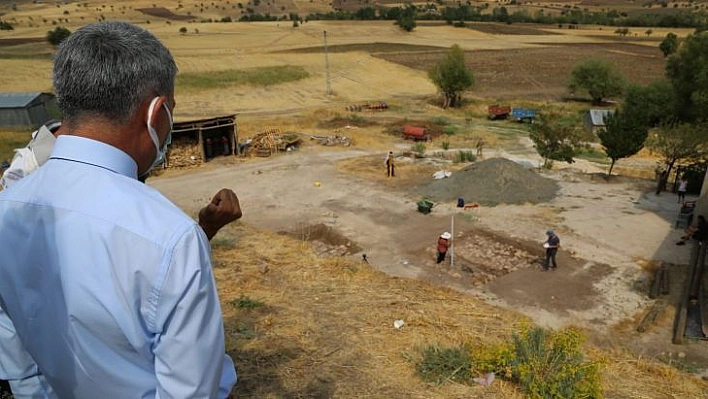 Tozkoparan höyüğünde tarihi eserler çıkmaya başladı