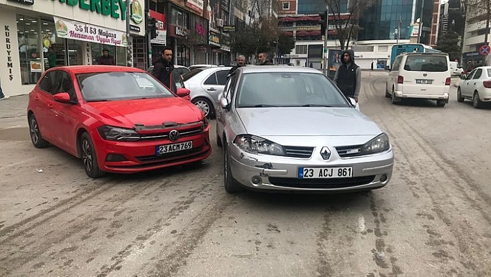 Trafik Kazası Kameralara Yansıdı