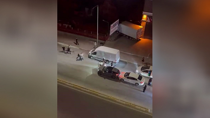 Trafik kazası kavgaya dönüştü