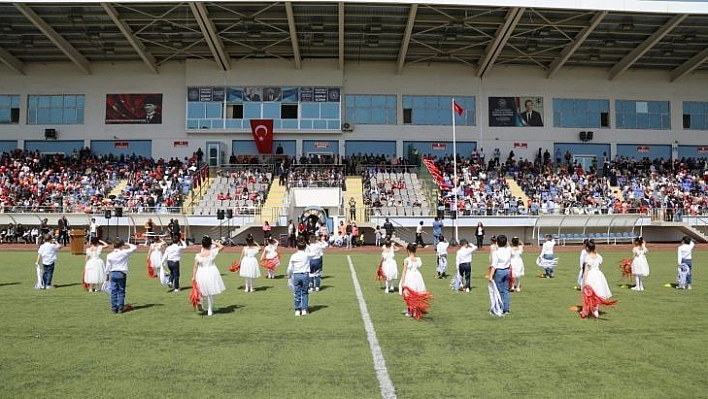 Tunceli'de 23 Nisan coşkuyla kutlandı