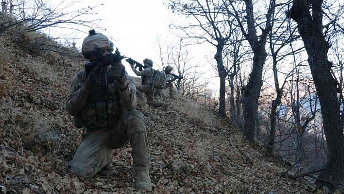 Tunceli'de aralarında kadın astsubayların da bulundu bin 60 personelle Eren Kış-6 operasyonu başlatıldı