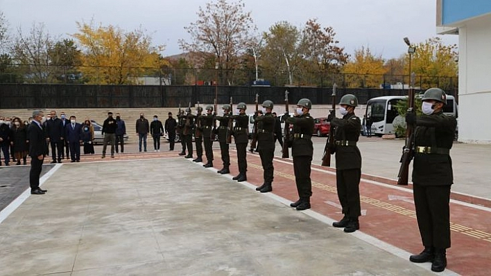 Tunceli'de Atatürk'ü anma programı düzenlendi