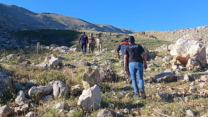 Tunceli'de dağlık alanda düşerek yaralanan çoban, ekipler tarafından kurtarıldı
