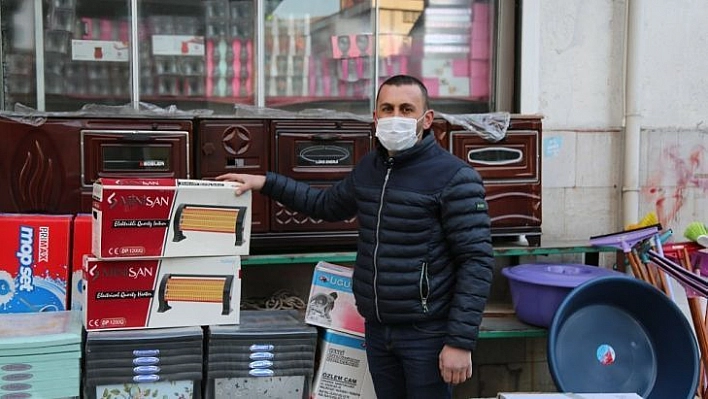 Tunceli'de esnaf, erken saatlerde kepenklerini açtı