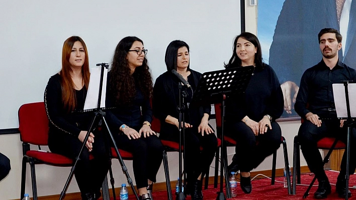 Tunceli'de esnaf, memur ve çiftçilerin sahne aldığı konser büyük beğeni topladı