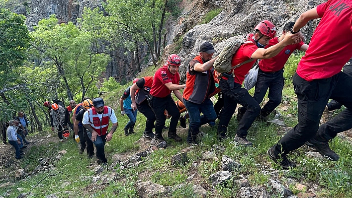 Tunceli'de kaleden düşen bir kişi hayatını kaybetti