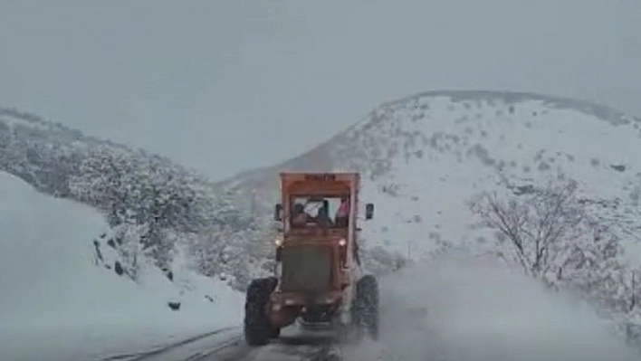 Tunceli-Elazığ Karayolunda Çalışmalar Devam Ediyor