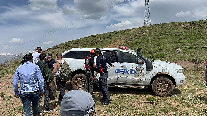 Tunceli'de mantar toplarken kayadan düşen vatandaş kurtarıldı