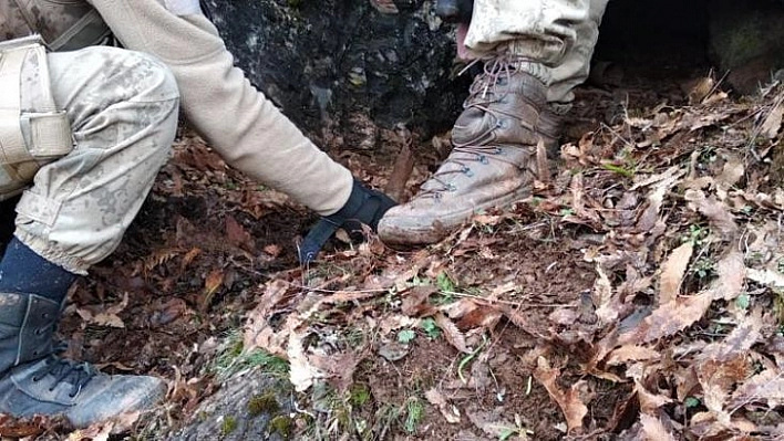 Tunceli'de teröristlerin kullandığı 2 mağara imha edildi