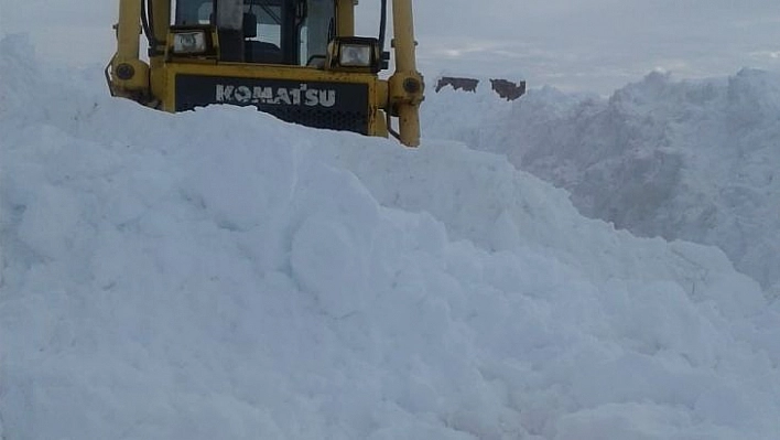 Tunceli-Erzincan karayolu araç trafiğine açıldı