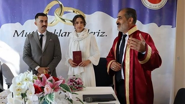 Tunceli Müftülüğünde ilk resmi ve dini nikah kıyıldı