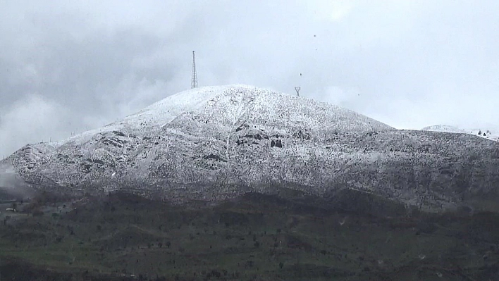 Tunceli'nin yüksek kesimleri beyaza büründü