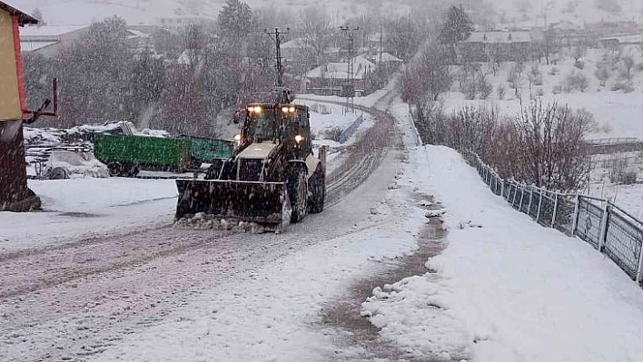 Tunceli Pülümür'de eğitime kar engeli