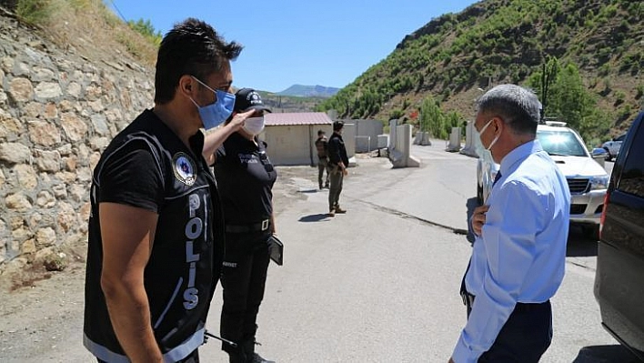 Tunceli Valisi Özkan, yenilenen kontrol noktalarını inceledi