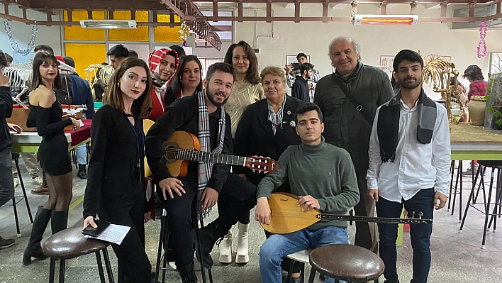 Türk Kadınlar Konseyi Başkanı Prof. Dr. Sema Temizer Ozan İskelet Sergisi'nde