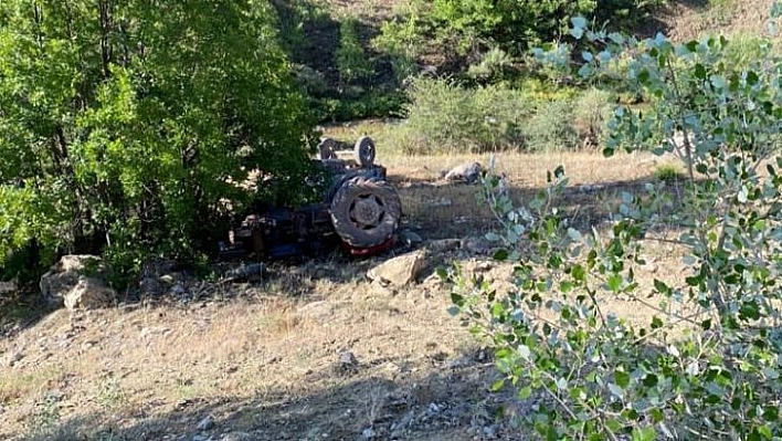 Uçuruma yuvarlanan traktörden atlayarak kurtuldu